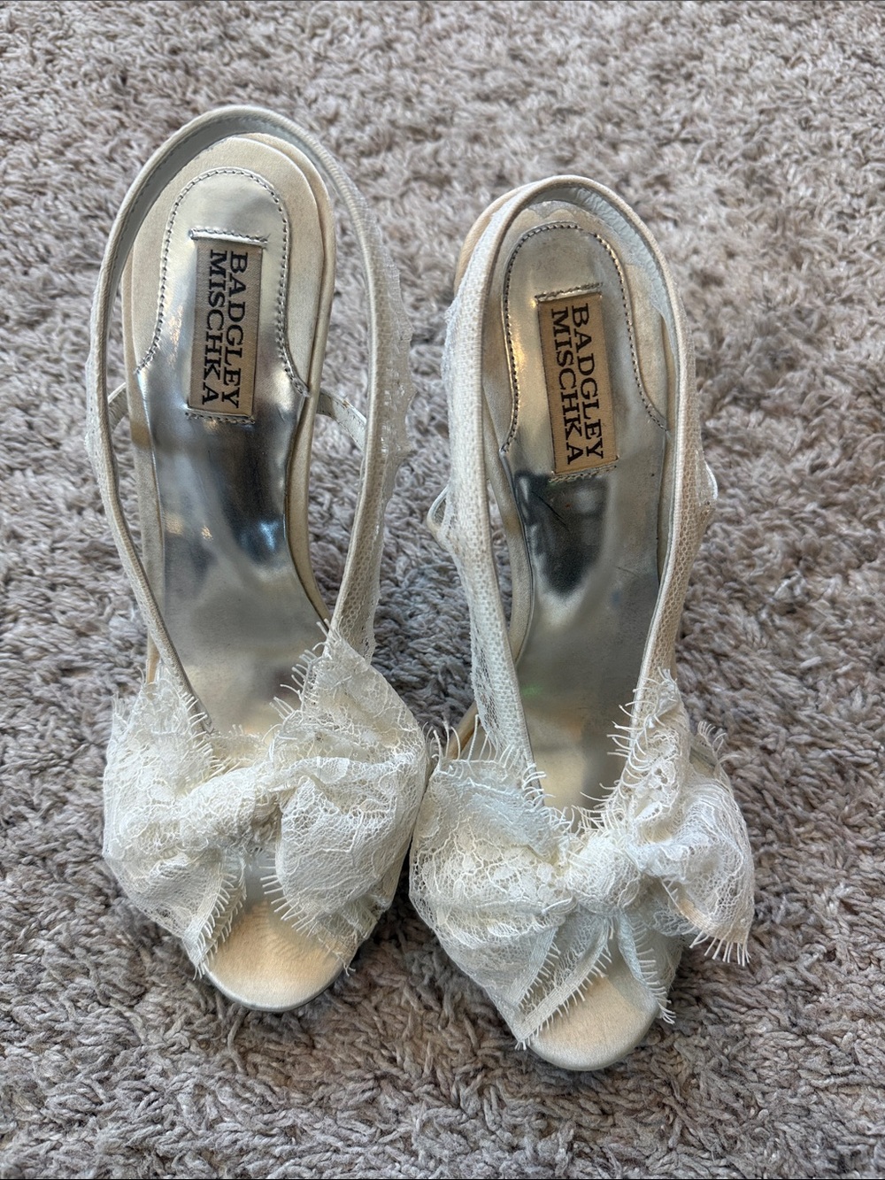 Badgley Mischka Ivory Lace Bow Peep-Toe Slingbacks